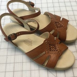 Sas huarache sandal tan. 8 1/2 M